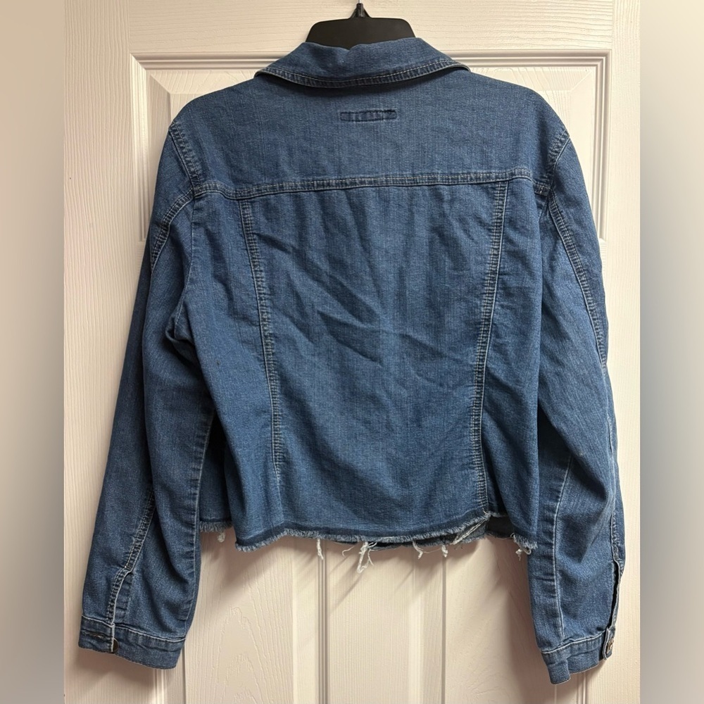 Baccini Denim Jacket W/ Distressing Size XL - Picture 4 of 4